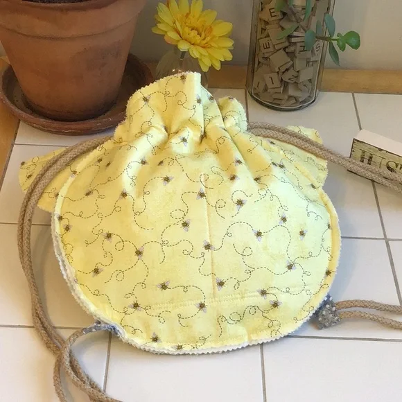 Quilted Rope Drawstring Cat Backpack - Picture 5 of 7